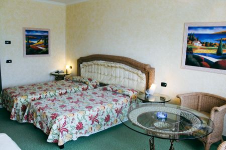 https://www.soccatours.ch/media/catalog/product/cache/da432fc9ee79dfca32e073c2235ab4d7/f/u/fu_balltrainingslagerl_paradiso_soccatours_4_.jpg
