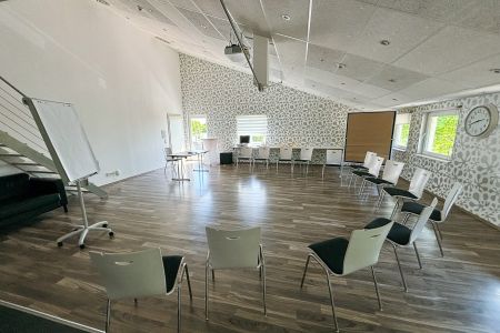 https://www.soccatours.ch/media/catalog/product/cache/da432fc9ee79dfca32e073c2235ab4d7/f/u/fussballtrainingslager_blaubeuren_soccatours910.jpg
