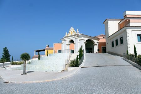 https://www.soccatours.ch/media/catalog/product/cache/da432fc9ee79dfca32e073c2235ab4d7/f/u/fussballtrainingslager_cascade_resort_soccatours.jpg