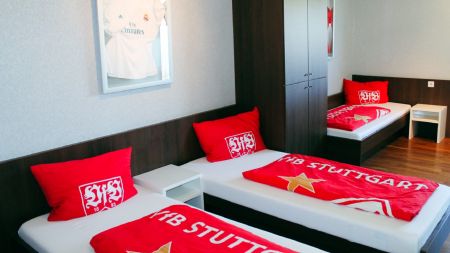 https://www.soccatours.ch/media/catalog/product/cache/da432fc9ee79dfca32e073c2235ab4d7/f/u/fussballtrainingslager_champions_park_soccatours_06.jpg
