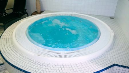https://www.soccatours.ch/media/catalog/product/cache/da432fc9ee79dfca32e073c2235ab4d7/f/u/fussballtrainingslager_colorfactory_spa_hotel_soccatours6.jpg
