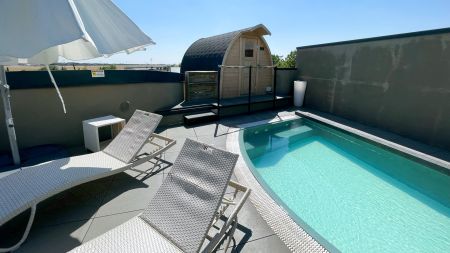 https://www.soccatours.ch/media/catalog/product/cache/da432fc9ee79dfca32e073c2235ab4d7/f/u/fussballtrainingslager_db_hotel_verona_soccatours_9_.jpg