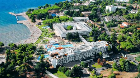 https://www.soccatours.ch/media/catalog/product/cache/da432fc9ee79dfca32e073c2235ab4d7/f/u/fussballtrainingslager_falkensteiner_club_soccatours17.jpg
