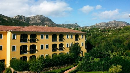 https://www.soccatours.ch/media/catalog/product/cache/da432fc9ee79dfca32e073c2235ab4d7/f/u/fussballtrainingslager_geovillage_resort_soccatours_9_.jpg