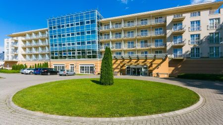 https://www.soccatours.ch/media/catalog/product/cache/da432fc9ee79dfca32e073c2235ab4d7/f/u/fussballtrainingslager_gotthard_therme_hotel_soccatours.jpg
