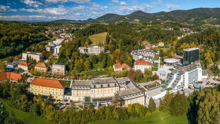 https://www.soccatours.ch/media/catalog/product/cache/da432fc9ee79dfca32e073c2235ab4d7/f/u/fussballtrainingslager_grand_hotel_rogaska_soccatours11.jpg