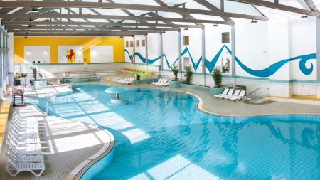 https://www.soccatours.ch/media/catalog/product/cache/da432fc9ee79dfca32e073c2235ab4d7/f/u/fussballtrainingslager_grand_hotel_rogaska_soccatours6.jpg