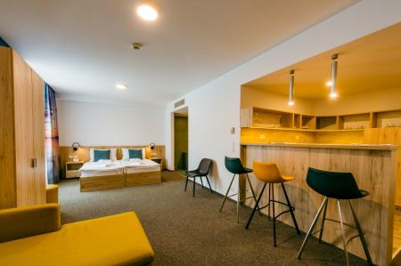 https://www.soccatours.ch/media/catalog/product/cache/da432fc9ee79dfca32e073c2235ab4d7/f/u/fussballtrainingslager_hotel_akademia_soccatours7.jpg