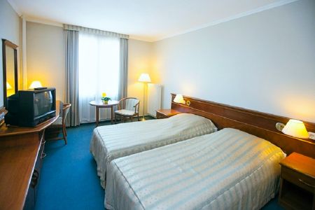 https://www.soccatours.ch/media/catalog/product/cache/da432fc9ee79dfca32e073c2235ab4d7/f/u/fussballtrainingslager_hotel_arany_barany_soccatours6.jpg