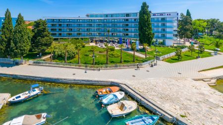 https://www.soccatours.ch/media/catalog/product/cache/da432fc9ee79dfca32e073c2235ab4d7/f/u/fussballtrainingslager_hotel_ilirija_soccatours.jpg
