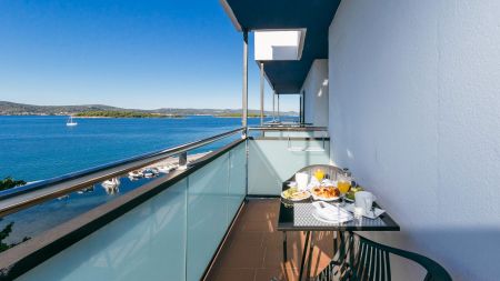 https://www.soccatours.ch/media/catalog/product/cache/da432fc9ee79dfca32e073c2235ab4d7/f/u/fussballtrainingslager_hotel_ilirija_soccatours5.jpg