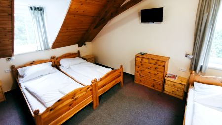 https://www.soccatours.ch/media/catalog/product/cache/da432fc9ee79dfca32e073c2235ab4d7/f/u/fussballtrainingslager_hotel_jasany_soccatours7.jpg