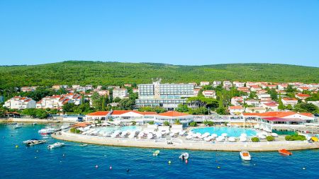 https://www.soccatours.ch/media/catalog/product/cache/da432fc9ee79dfca32e073c2235ab4d7/f/u/fussballtrainingslager_hotel_katarina_soccatours.jpg