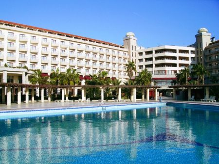 https://www.soccatours.ch/media/catalog/product/cache/da432fc9ee79dfca32e073c2235ab4d7/f/u/fussballtrainingslager_hotel_kaya_belek_soccatours.jpg