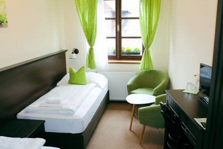 https://www.soccatours.ch/media/catalog/product/cache/da432fc9ee79dfca32e073c2235ab4d7/f/u/fussballtrainingslager_hotel_koruna_soccatours_6_.jpg