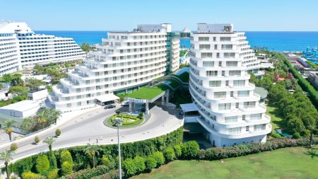 https://www.soccatours.ch/media/catalog/product/cache/da432fc9ee79dfca32e073c2235ab4d7/f/u/fussballtrainingslager_hotel_miracle_soccatours.jpg