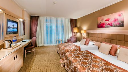 https://www.soccatours.ch/media/catalog/product/cache/da432fc9ee79dfca32e073c2235ab4d7/f/u/fussballtrainingslager_hotel_miracle_soccatours5.jpg