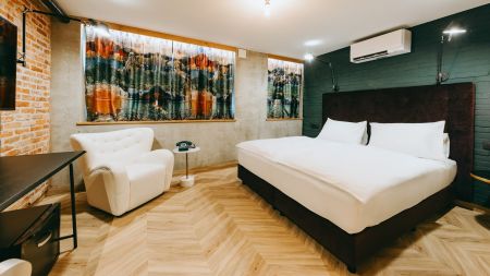 https://www.soccatours.ch/media/catalog/product/cache/da432fc9ee79dfca32e073c2235ab4d7/f/u/fussballtrainingslager_hotel_one66_soccatours7.jpg