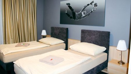 https://www.soccatours.ch/media/catalog/product/cache/da432fc9ee79dfca32e073c2235ab4d7/f/u/fussballtrainingslager_hotel_otavarena_soccatours4.jpg
