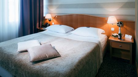 https://www.soccatours.ch/media/catalog/product/cache/da432fc9ee79dfca32e073c2235ab4d7/f/u/fussballtrainingslager_hotel_paka_soccatours2.jpg