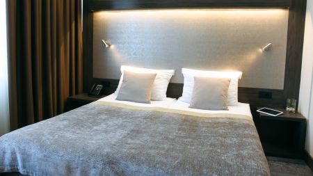 https://www.soccatours.ch/media/catalog/product/cache/da432fc9ee79dfca32e073c2235ab4d7/f/u/fussballtrainingslager_hotel_paka_soccatours3.jpg