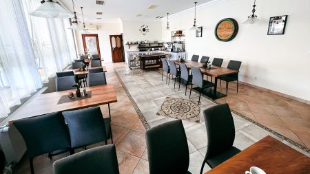 https://www.soccatours.ch/media/catalog/product/cache/da432fc9ee79dfca32e073c2235ab4d7/f/u/fussballtrainingslager_hotel_panorama_pilsen_soccatours4.jpg