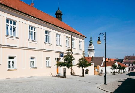 https://www.soccatours.ch/media/catalog/product/cache/da432fc9ee79dfca32e073c2235ab4d7/f/u/fussballtrainingslager_hotel_pod_zamkem_soccatours2.jpg