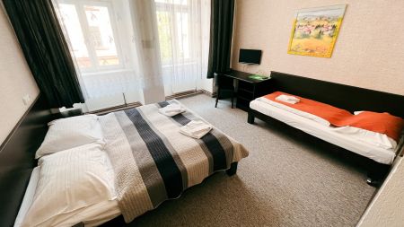 https://www.soccatours.ch/media/catalog/product/cache/da432fc9ee79dfca32e073c2235ab4d7/f/u/fussballtrainingslager_hotel_slavie_soccatours6.jpg