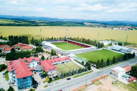 https://www.soccatours.ch/media/catalog/product/cache/da432fc9ee79dfca32e073c2235ab4d7/f/u/fussballtrainingslager_hotel_vion_soccatours.jpg