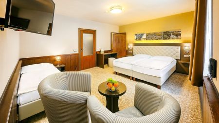 https://www.soccatours.ch/media/catalog/product/cache/da432fc9ee79dfca32e073c2235ab4d7/f/u/fussballtrainingslager_hotel_zlata_hvezda_soccatours6.jpg