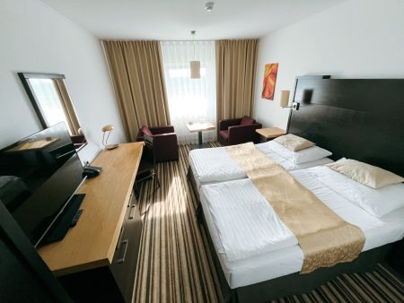 https://www.soccatours.ch/media/catalog/product/cache/da432fc9ee79dfca32e073c2235ab4d7/f/u/fussballtrainingslager_parkhotel_soccatours6.jpg