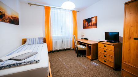 https://www.soccatours.ch/media/catalog/product/cache/da432fc9ee79dfca32e073c2235ab4d7/f/u/fussballtrainingslager_pension_leopolda_soccatours5.jpg
