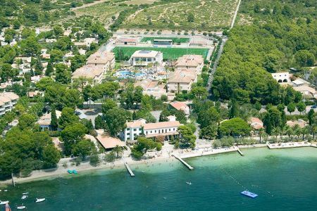 https://www.soccatours.ch/media/catalog/product/cache/da432fc9ee79dfca32e073c2235ab4d7/f/u/fussballtrainingslager_playa_mar_spa_soccatours.jpg