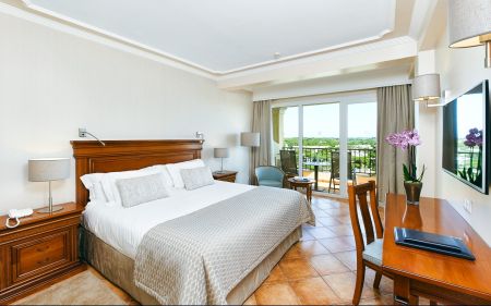 https://www.soccatours.ch/media/catalog/product/cache/da432fc9ee79dfca32e073c2235ab4d7/f/u/fussballtrainingslager_ria_park_hotel_soccatours6.jpg