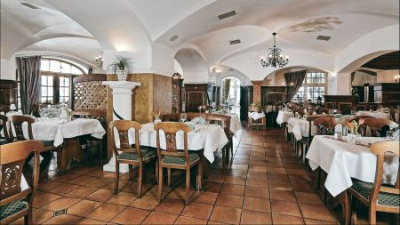 https://www.soccatours.ch/media/catalog/product/cache/da432fc9ee79dfca32e073c2235ab4d7/f/u/fussballtrainingslager_sporthotel_in_miesbach_soccatours_10_.jpg