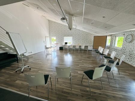 https://www.soccatours.ch/media/catalog/product/cache/da432fc9ee79dfca32e073c2235ab4d7/f/u/fussballtrainingslager_tagung_blaubeuren_soccatours3_1.jpg