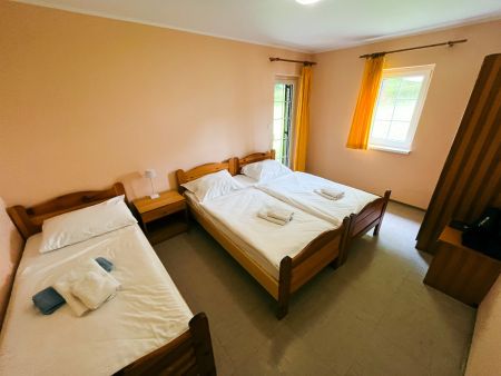 https://www.soccatours.ch/media/catalog/product/cache/da432fc9ee79dfca32e073c2235ab4d7/f/u/fussballtrainingslager_terme_olimia_soccatours_5_.jpg