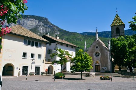 https://www.soccatours.ch/media/catalog/product/cache/da432fc9ee79dfca32e073c2235ab4d7/f/u/fussballtrainingslager_teutschhaus_soccatours_3_.jpg