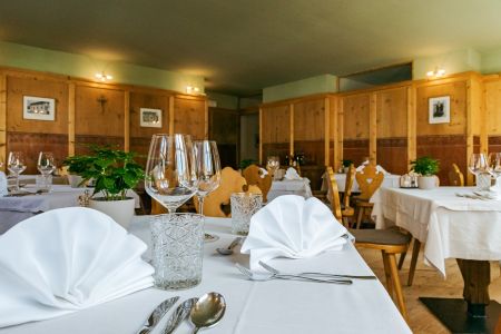 https://www.soccatours.ch/media/catalog/product/cache/da432fc9ee79dfca32e073c2235ab4d7/f/u/fussballtrainingslager_teutschhaus_soccatours_9_.jpg