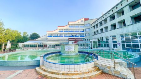 https://www.soccatours.ch/media/catalog/product/cache/da432fc9ee79dfca32e073c2235ab4d7/f/u/fussballtrainingslager_thermal_resort_lendava_soccatours10.jpg