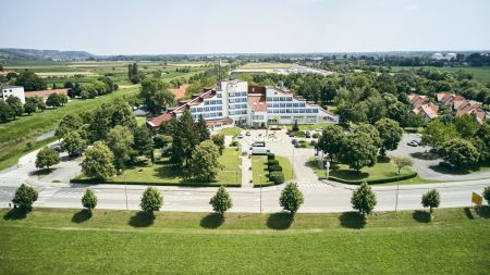https://www.soccatours.ch/media/catalog/product/cache/da432fc9ee79dfca32e073c2235ab4d7/f/u/fussballtrainingslager_thermal_resort_lendava_soccatours2.jpg