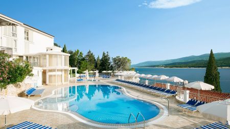 https://www.soccatours.ch/media/catalog/product/cache/da432fc9ee79dfca32e073c2235ab4d7/f/u/fussballtrainingslager_valamar_sanfior_soccatours6.jpg