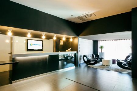 https://www.soccatours.ch/media/catalog/product/cache/da432fc9ee79dfca32e073c2235ab4d7/h/o/hotel_alimara_barcelona_soccatours_2__1.jpg