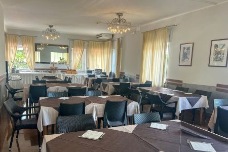 https://www.soccatours.ch/media/catalog/product/cache/da432fc9ee79dfca32e073c2235ab4d7/h/o/hotel_bella_peschiera_3_1.jpg