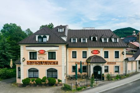 https://www.soccatours.ch/media/catalog/product/cache/da432fc9ee79dfca32e073c2235ab4d7/h/o/hotel_bohemia_excellent_soccatours.jpg