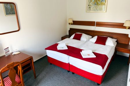 https://www.soccatours.ch/media/catalog/product/cache/da432fc9ee79dfca32e073c2235ab4d7/h/o/hotel_bohemia_excellent_soccatours_4_.jpg