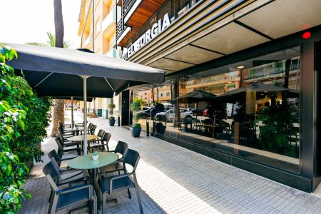 https://www.soccatours.ch/media/catalog/product/cache/da432fc9ee79dfca32e073c2235ab4d7/h/o/hotel_borgia_gandia_soccatours_3_.jpg