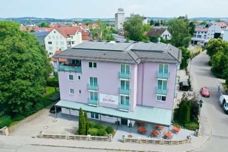 https://www.soccatours.ch/media/catalog/product/cache/da432fc9ee79dfca32e073c2235ab4d7/h/o/hotel_drei_rosen_soccatours.jpg