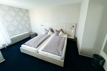 https://www.soccatours.ch/media/catalog/product/cache/da432fc9ee79dfca32e073c2235ab4d7/h/o/hotel_restaurant_kerzenst_ble_soccatours_6_.jpg