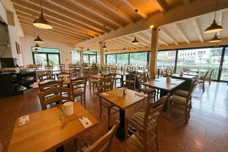 https://www.soccatours.ch/media/catalog/product/cache/da432fc9ee79dfca32e073c2235ab4d7/h/o/hotel_schwabenwirt_soccatours_4_.jpg